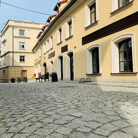 W Centrum ,,pod Zlotym Lwem